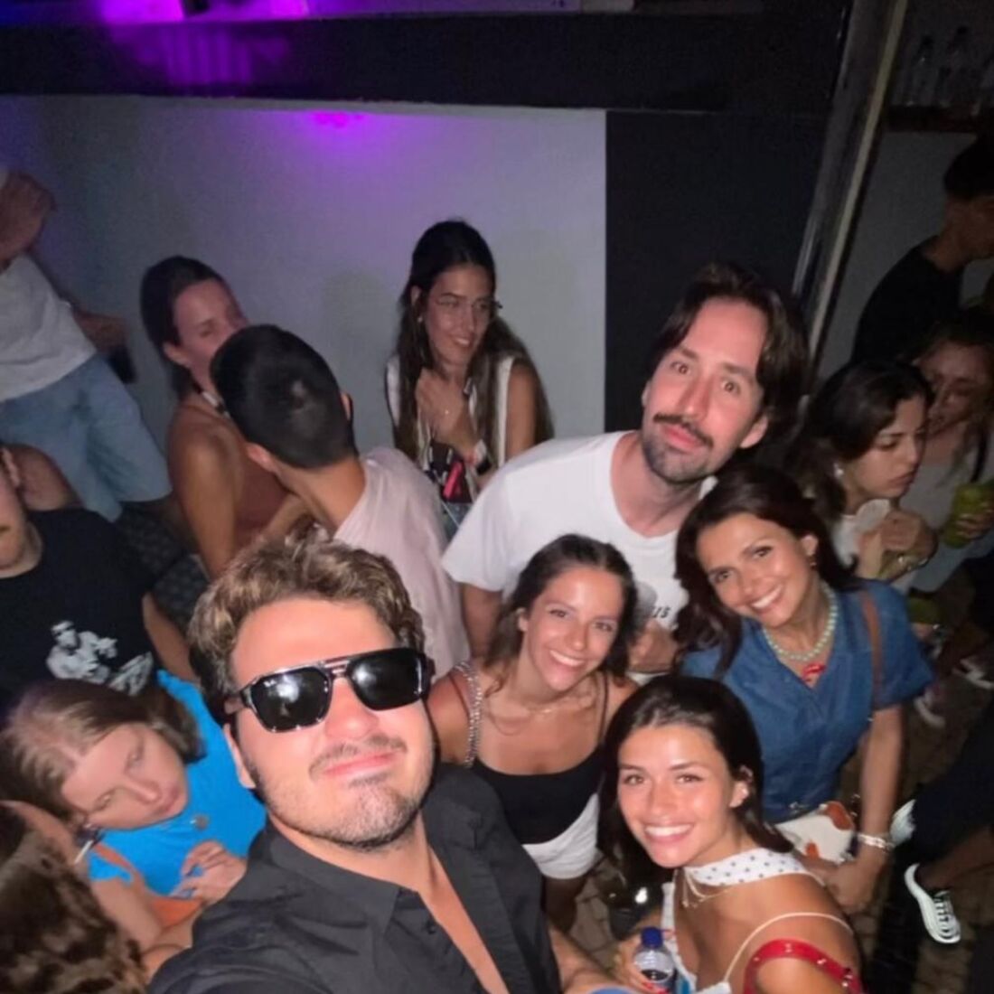 Beatriz Barosa diverte-se em Nisa com a irmã e a mãe, longe de Manuel Marques