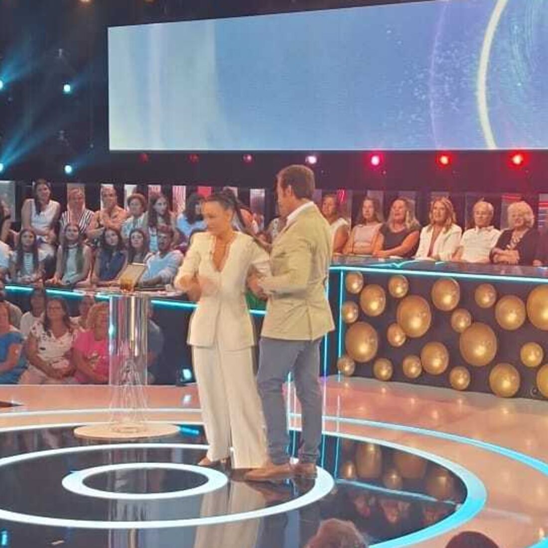 João Moura Caetano surpreende Luíza Abreu na TVI, após expulsão do Big Brother