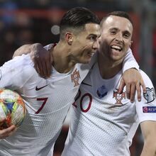 Cristiano Ronaldo e Diogo Jota