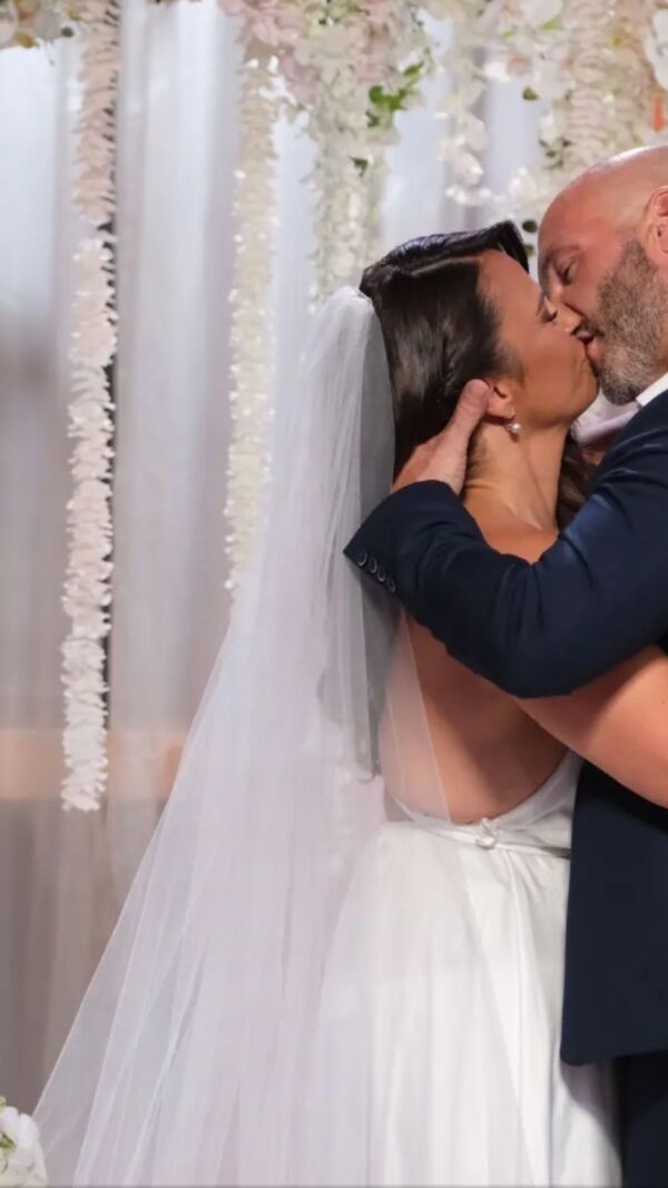 Raquel Mendes e João Ricardo casam-se na final de 'Casados à Primeira Vista'