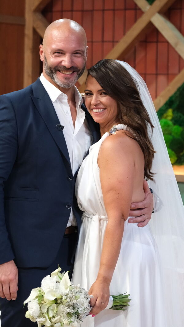 Raquel e João Ricardo casam em final surpreendente de 'Casados à Primeira Vista'