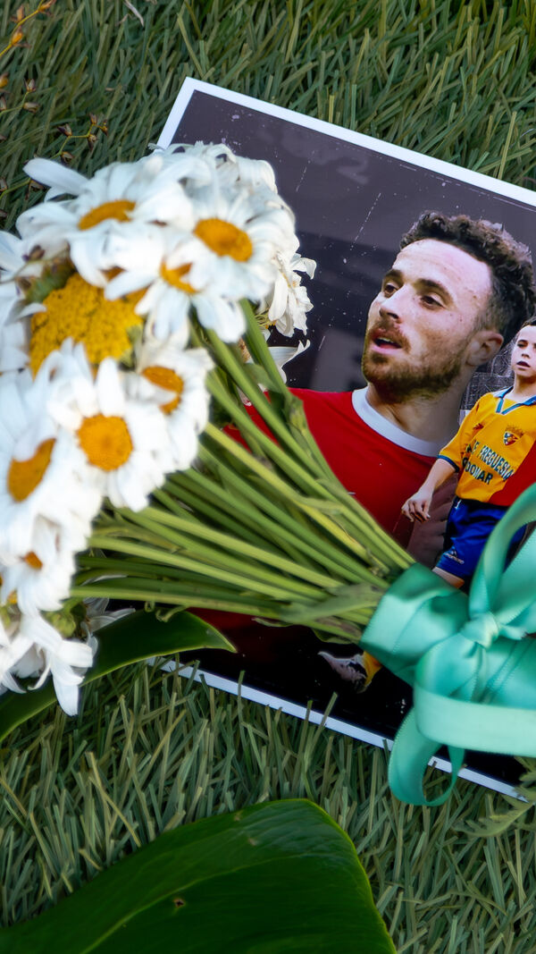 Irmãos Diogo Jota e André Silva morrem juntos. Ídolos dentro e fora de campo