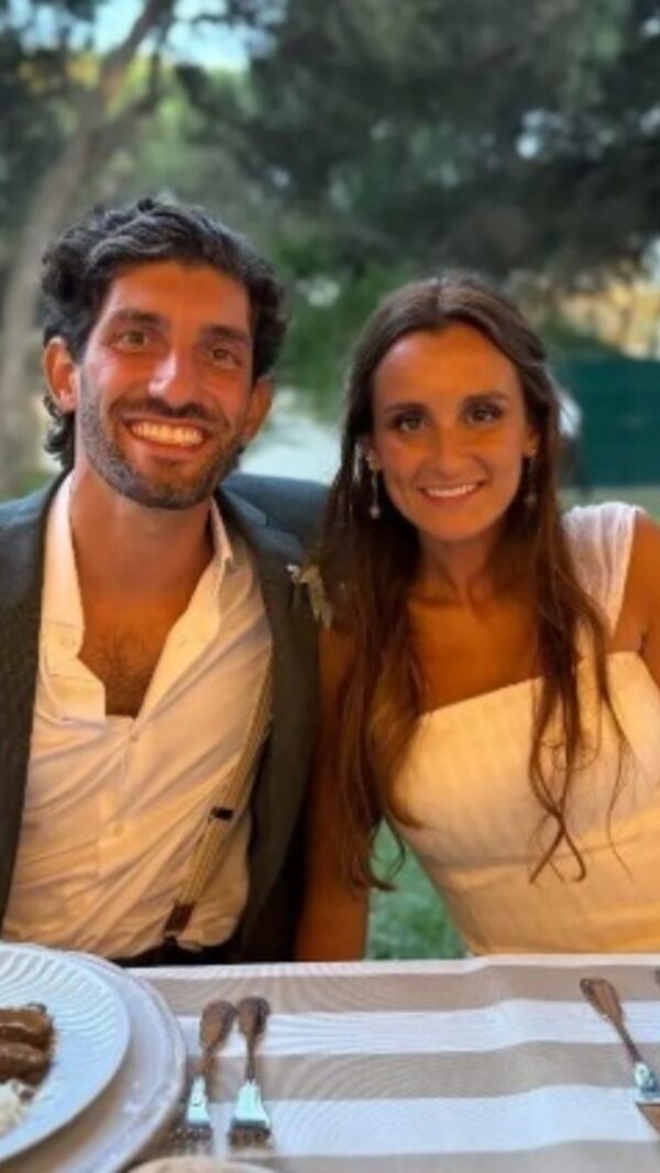 Casamento da filha de Rita Salema com festa e música