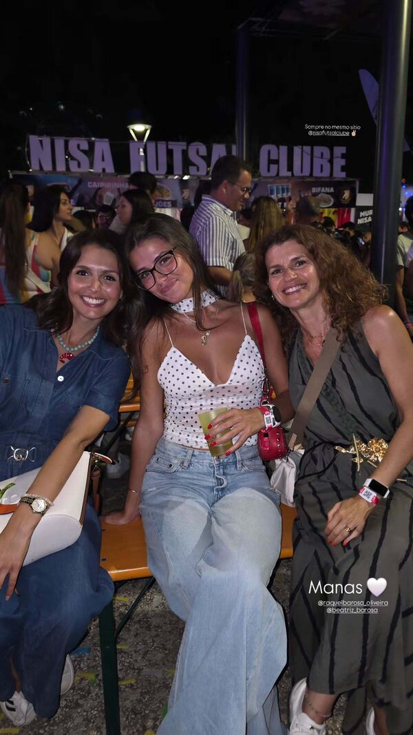 Beatriz Barosa, Luisinha Oliveira e a mãe, Raquel Barosa Oliveira