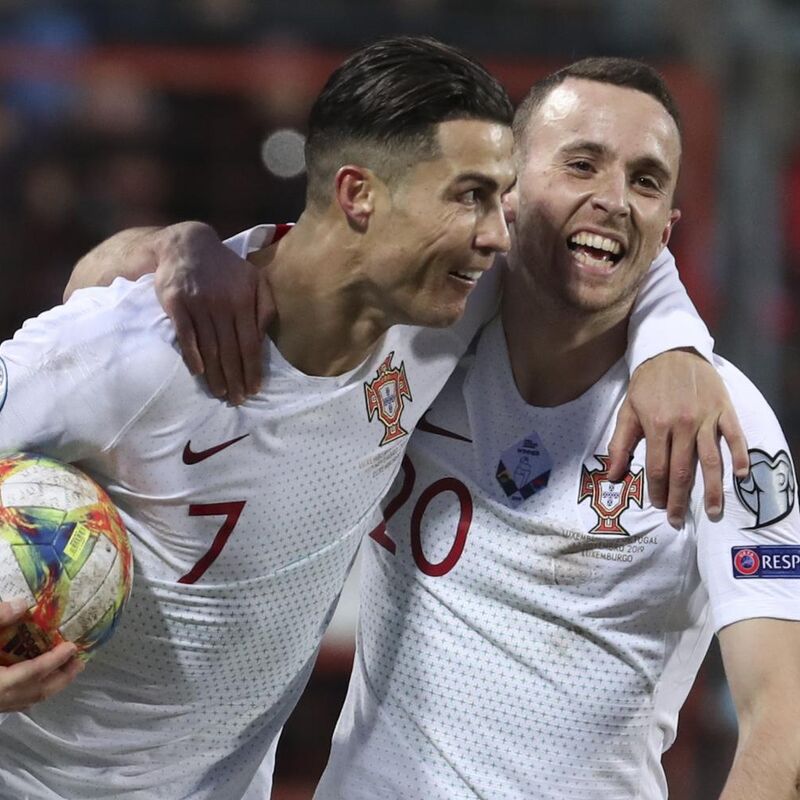 Cristiano Ronaldo e Diogo Jota