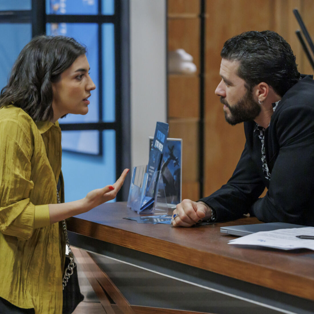 Beatriz confronta Heitor sobre o dinheiro roubado a Sofia