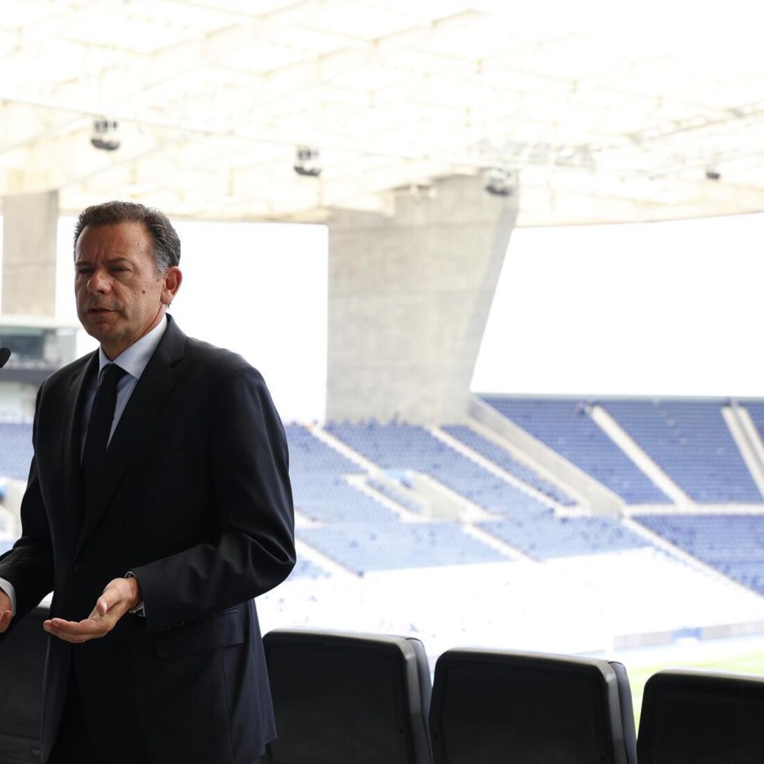 Luis Montenego na homenagem a Jorge Costa no Estádio do Dragão