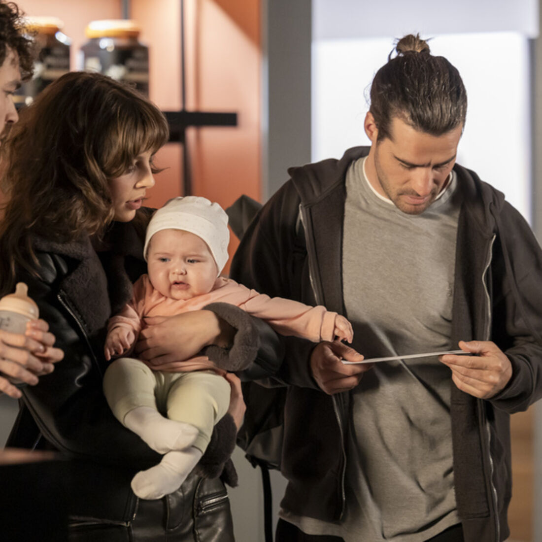 JD e Mónica na novela 'A Protegida