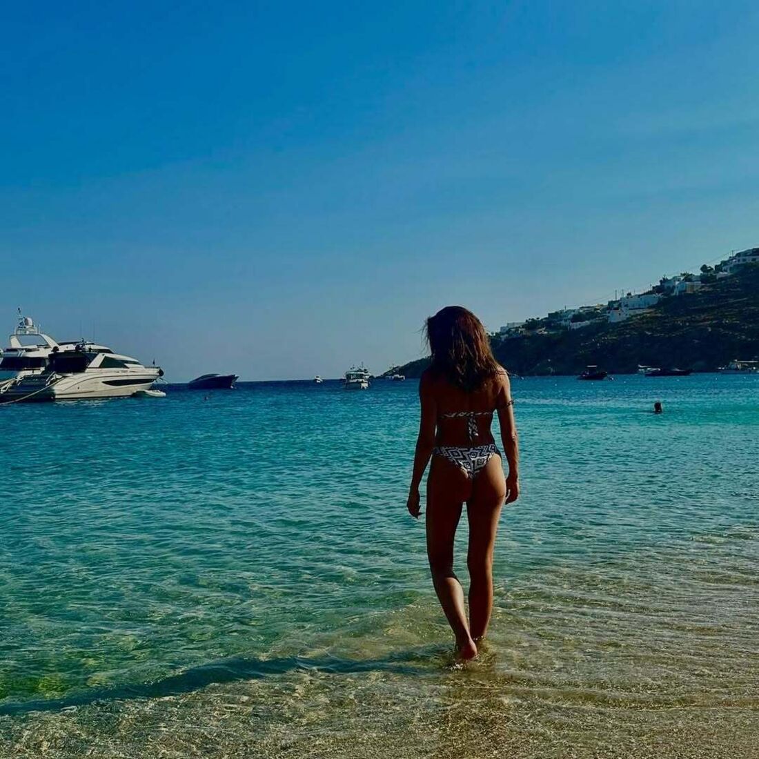 Catarina Furtado aproveita férias na Grécia com os filhos