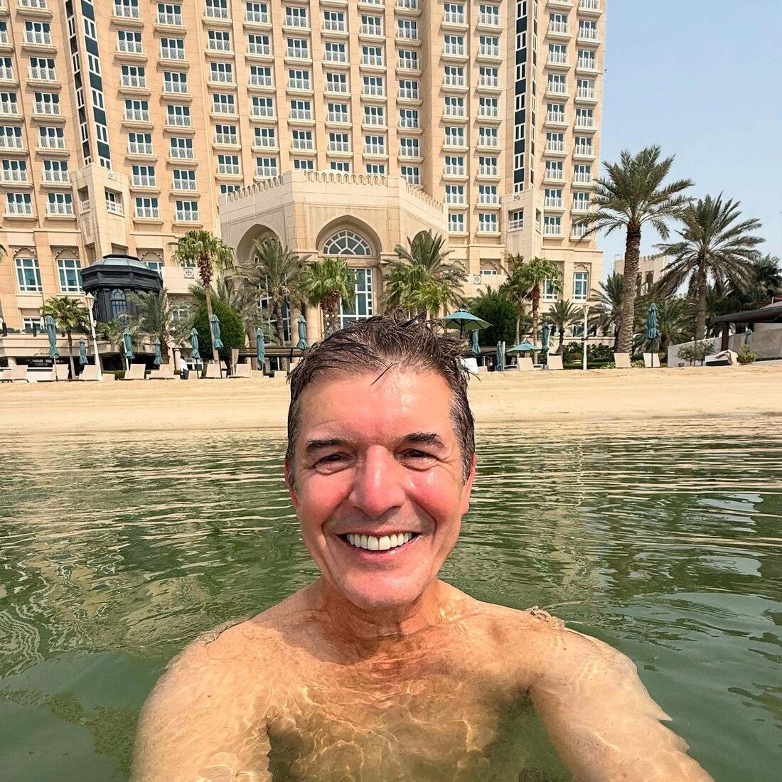 João Baião aproveita as férias no Qatar