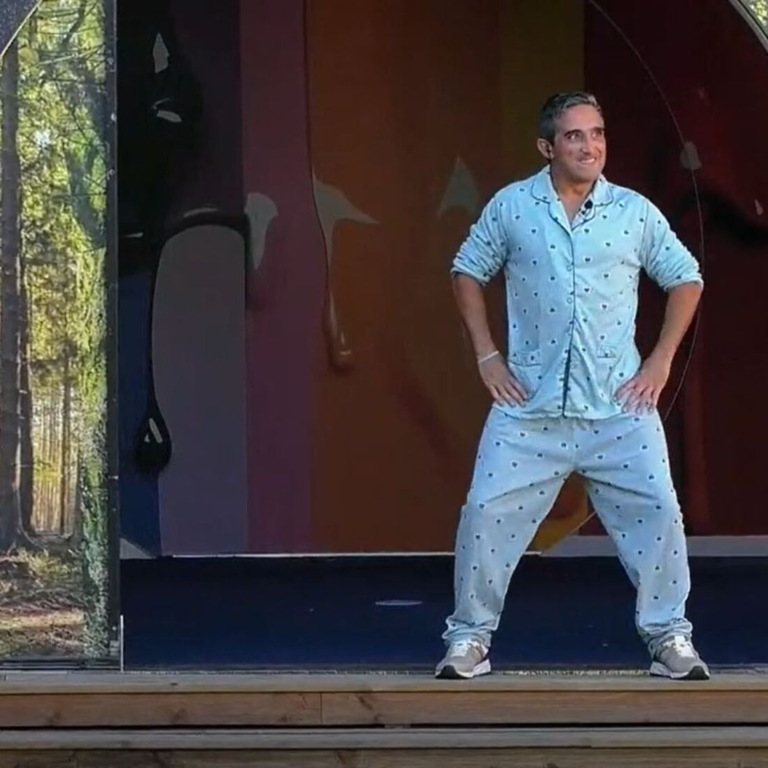 Manuel Melo surpreende participantes do Big Brother com visita inesperada