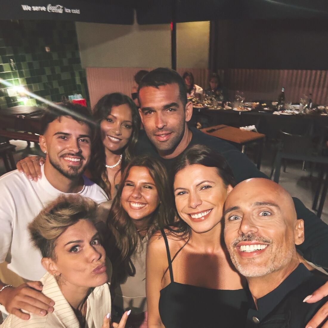 Caras conhecidas de reality shows no aniversário de Marcia Soares