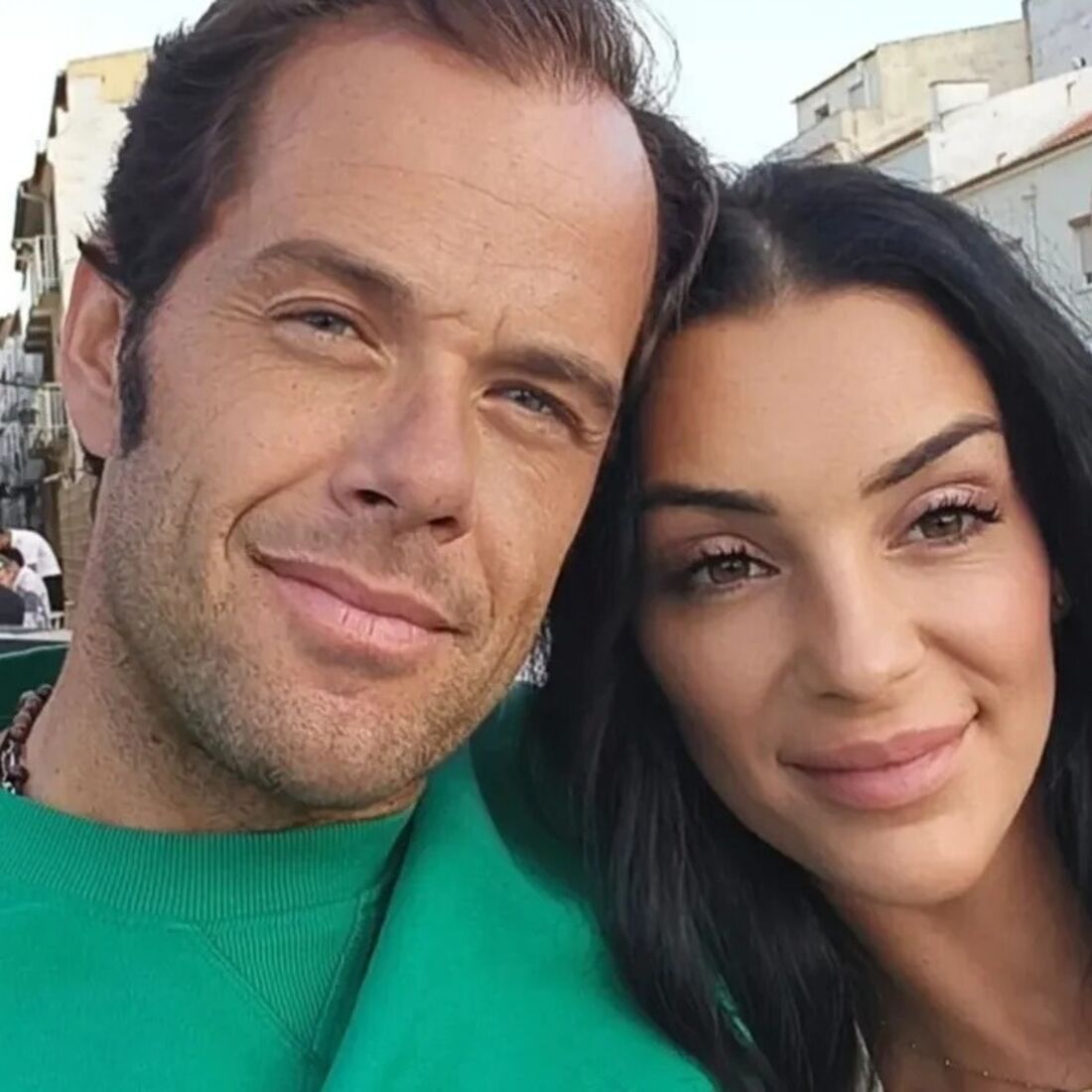 Luíza Abreu e João Moura Caetano noivos, após romance que surpreendeu