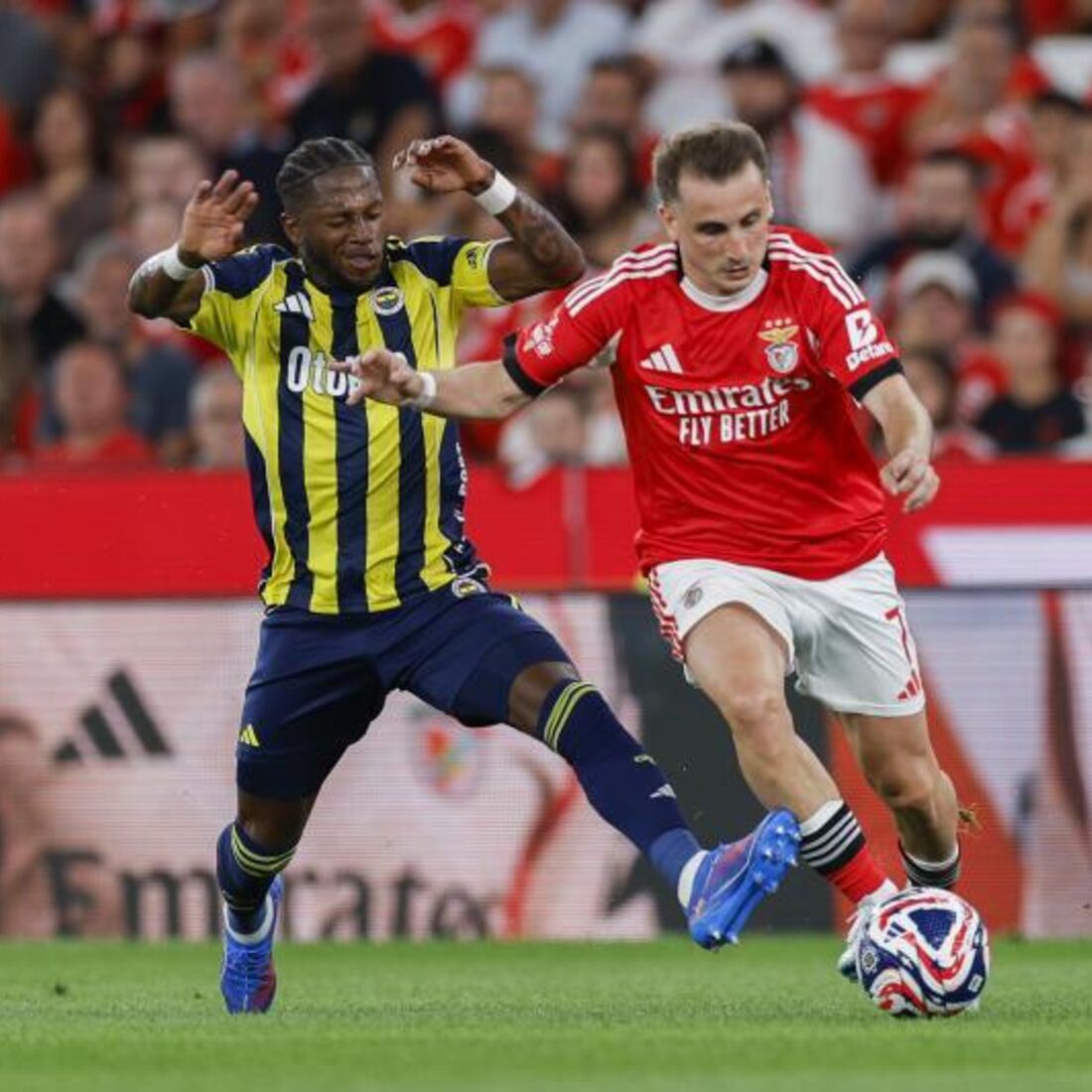 Aktürkoglu no primeiro duelo da temporada contra o Fenerbahçe