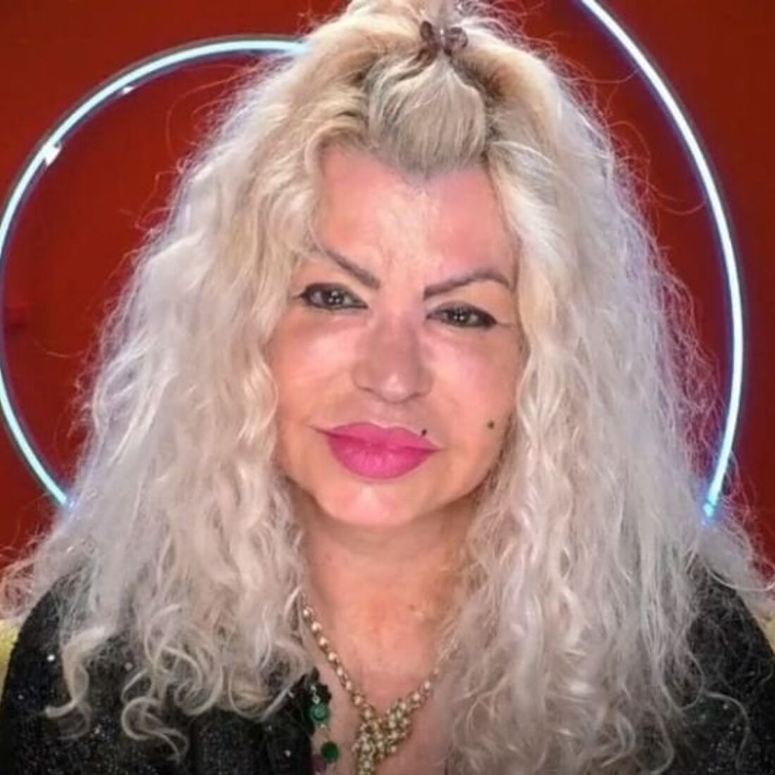 Kina revela drama pessoal: tiro na cabeça, vigilância e paragem cardíaca