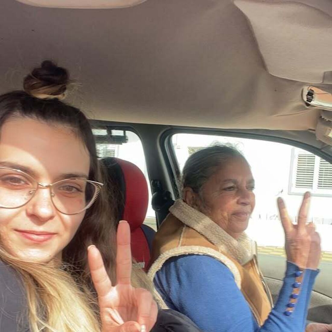 Juliana Leão com a tia