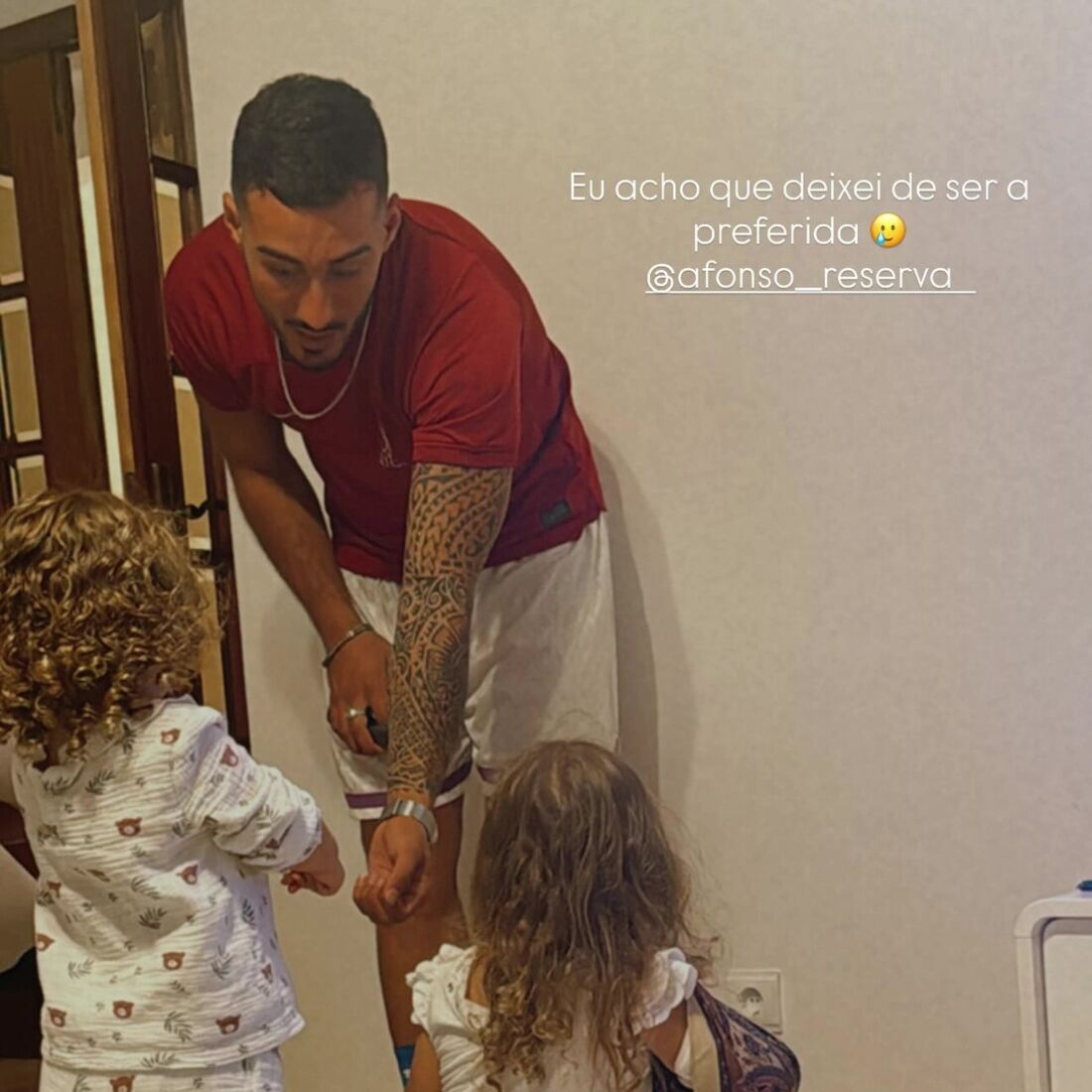 Afonso Leitão com as sobrinhas de Catarina Miranda