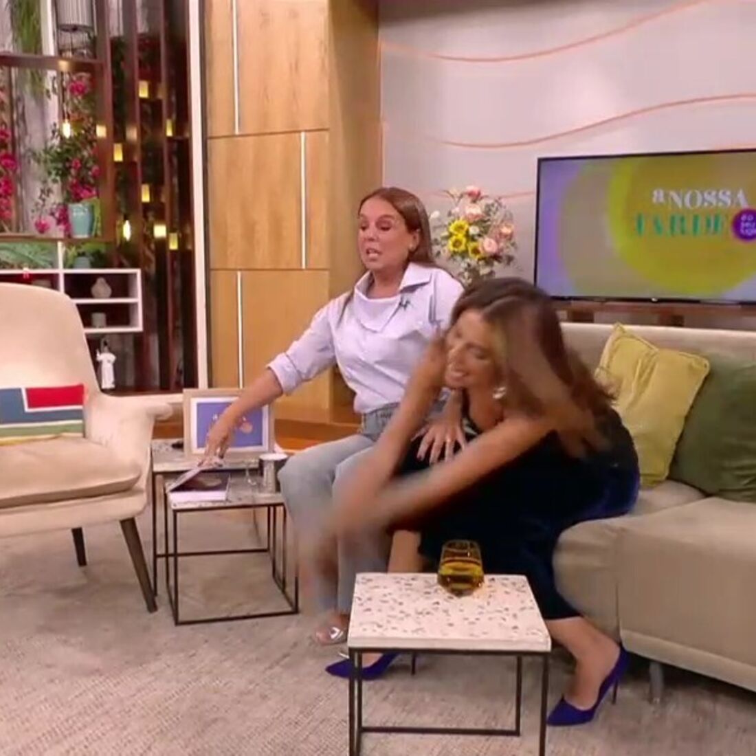 Tânia Ribas de Oliveira, Catarina Furtado