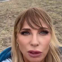 Alexandra Lencaste surge irreconhecível