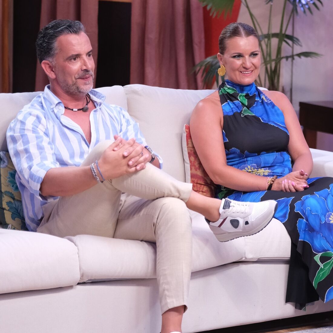 Traição no Casados: Pretendentes de Flávio e Alexandra envolveram-se