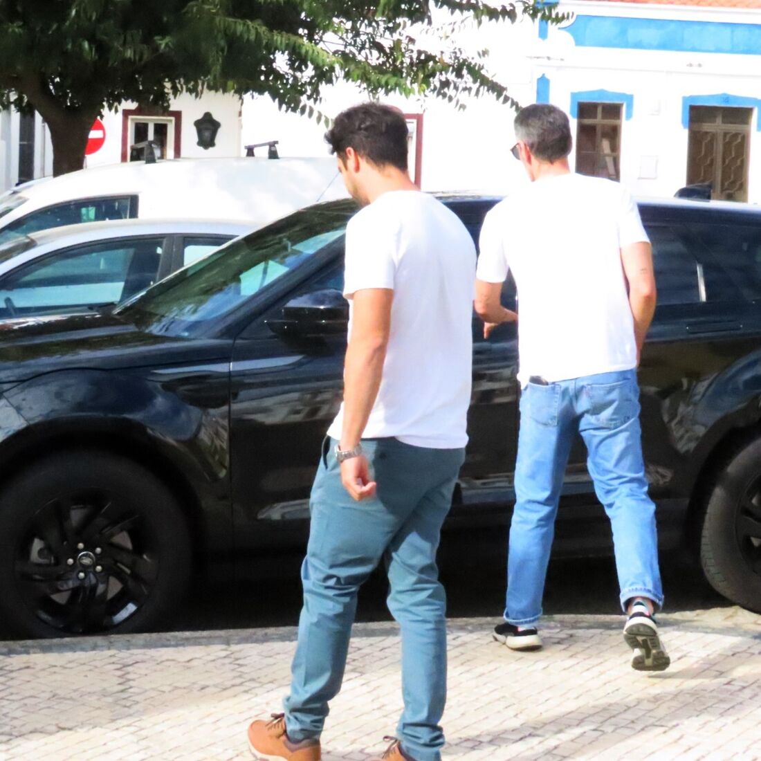 Cláudio Ramos, Luis Nascimento e uma das irmãs