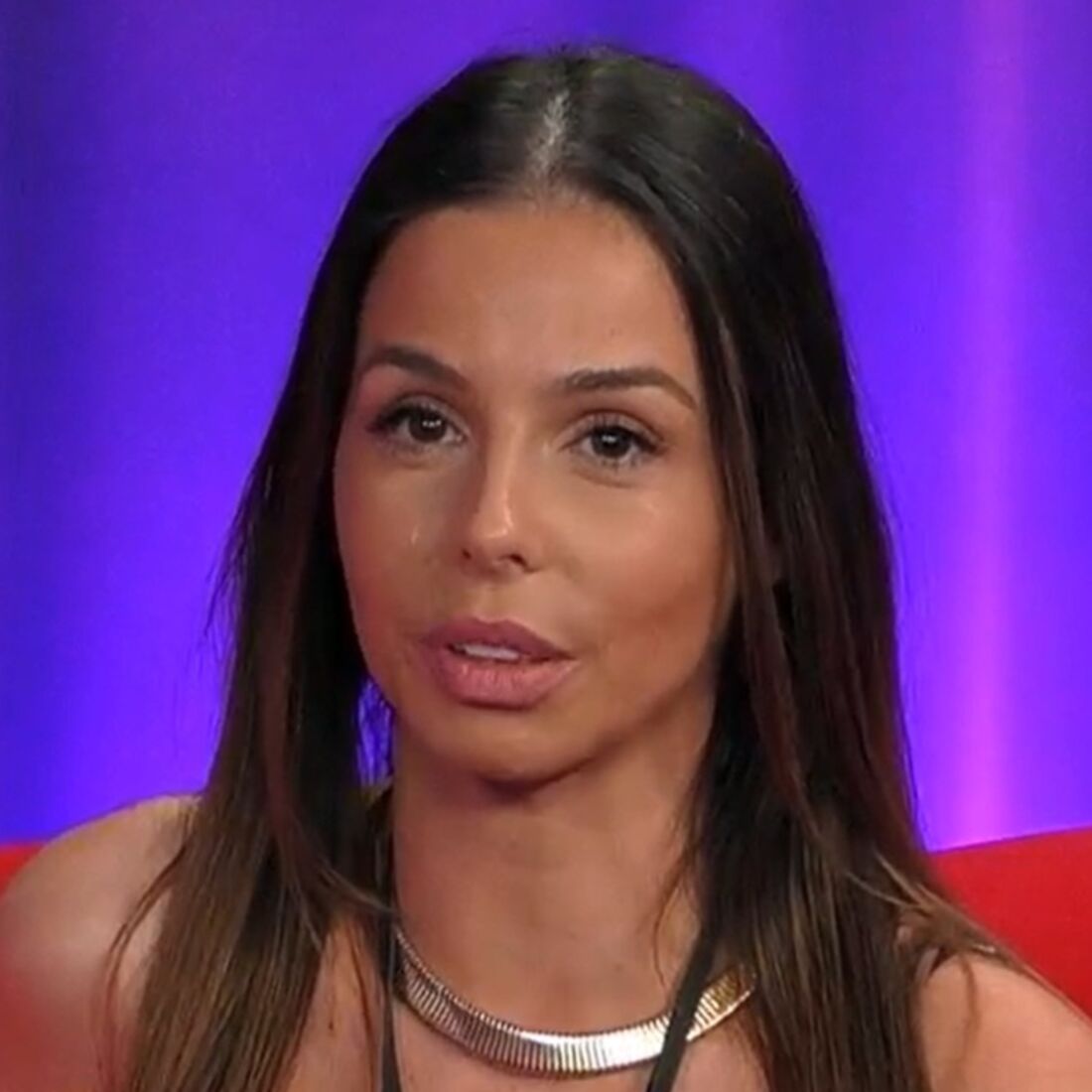 Vera é expulsa em lágrimas por Inês e aborda relação com Dylan