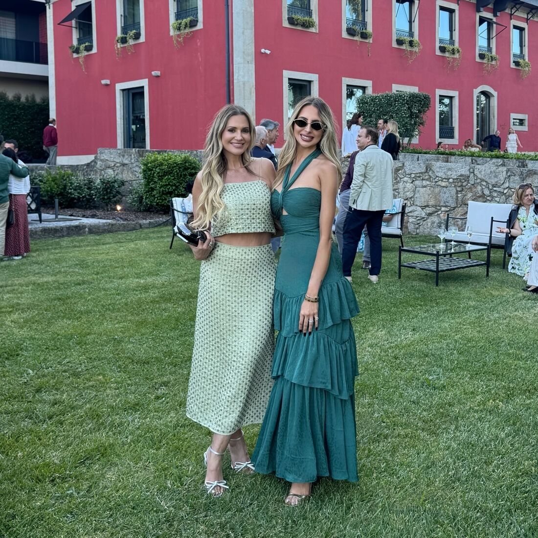 Deborah Falcão, Nikolle Cabral A Minha Mãe com o Teu Pai