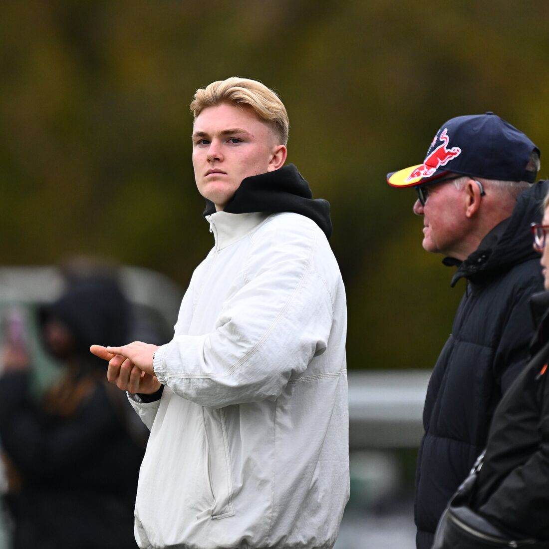 Conrad Harder no jogo do RB Leipzig feminino