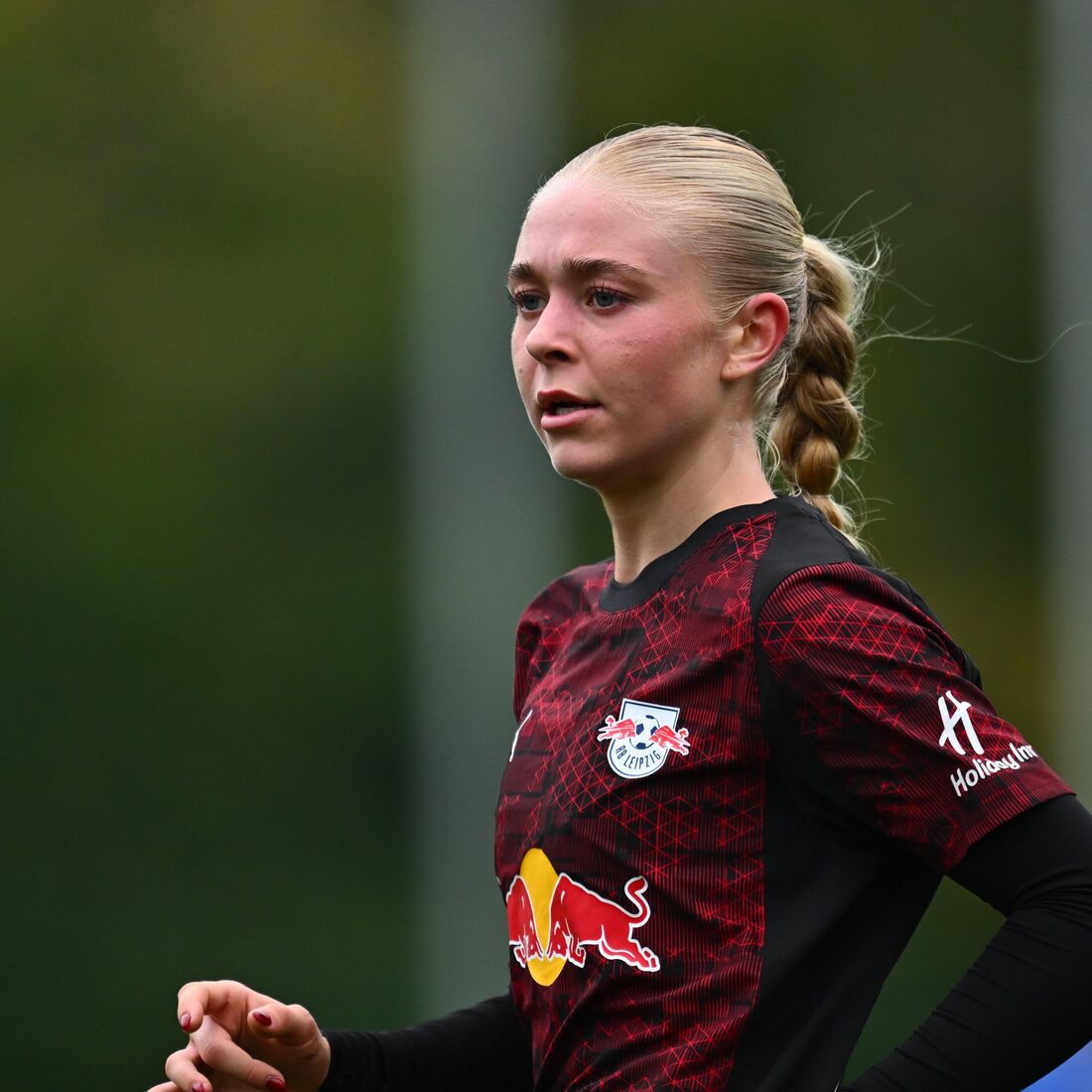 Emma Jensen, namorada de Harder, em ação