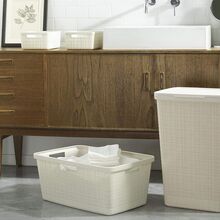 Cestos de roupa organizam casas com estilo