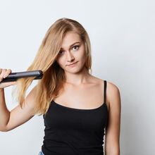 Prancha de cabelo ghd Platinum+ protege a fibra capilar e dá brilho