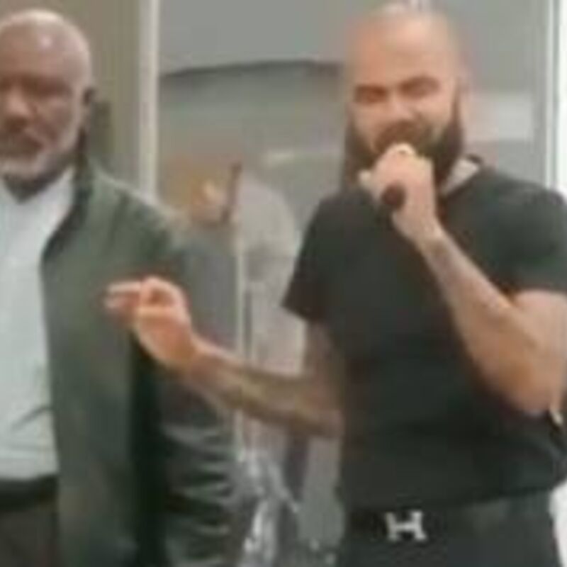 Nova vida depois de sair da prisão: Dani Alves reaparece como pastor evangélico em Espanha