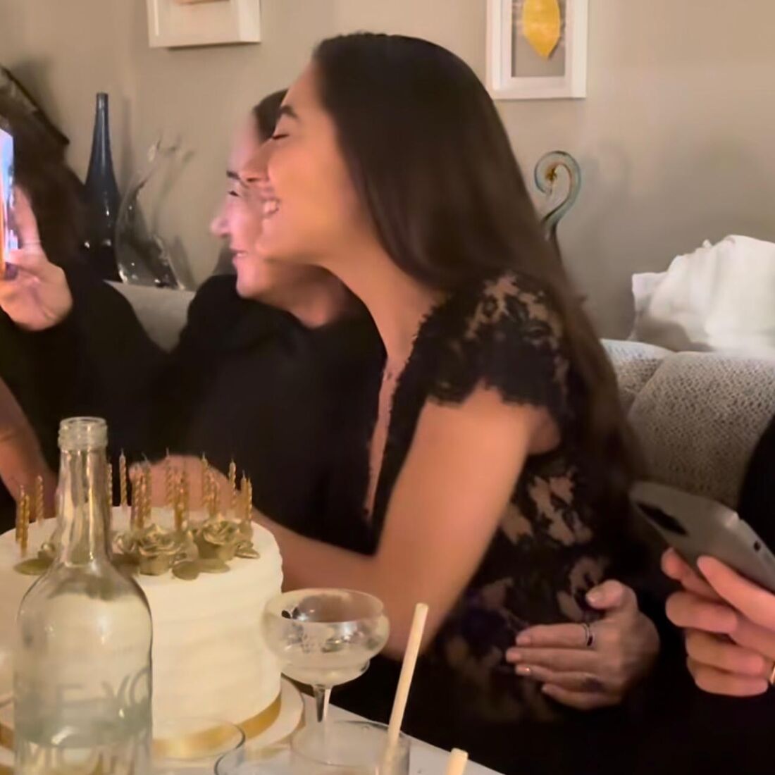 Matilde Mourinho celebra 29 anos com amigos e família em Inglaterra