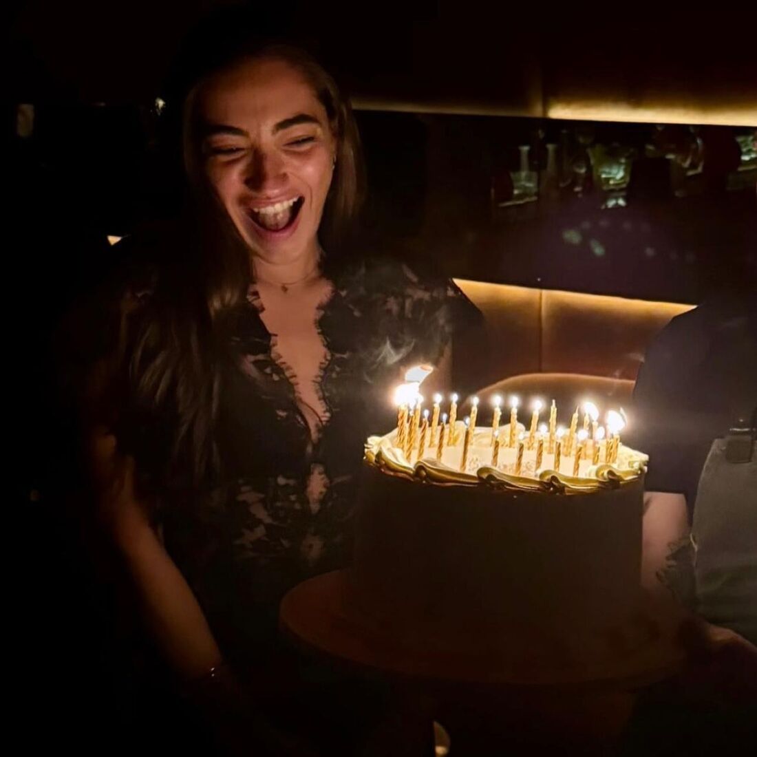 Matilde Mourinho festeja 29 anos em Inglaterra com amigos e família