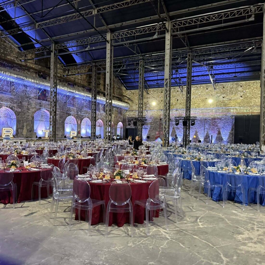 Dina Aguiar marca presença em jantar especial da RTP