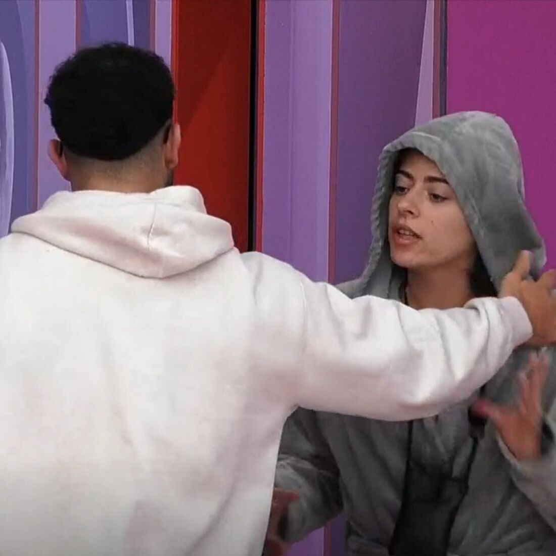 Bruna e Fábio discutem na Casa dos Segredos