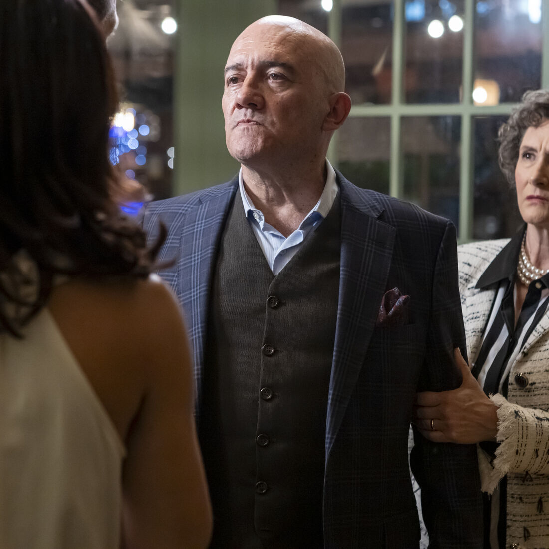 João confronta Manuel sobre a morte do marido de Vitória