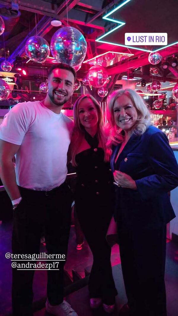 Zé Pedro com Teresa Silva e Teresa Guilherme no Lust In Rio