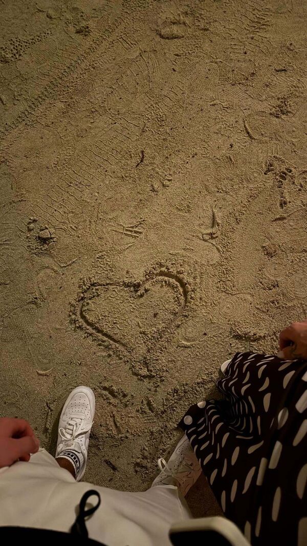 Fanny celebra data especial nas Maldivas com o namorado