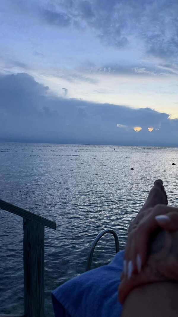 Fanny celebra data especial nas Maldivas com o novo namorado