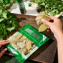 Laurel Louro: Ervas aromáticas para receitas saborosas e aromáticas.
