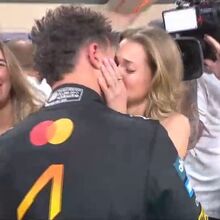 “Profundamente comovida”: Maya reage ao beijo de Margarida Corceiro e Lando Norris após automobilista ser campeão de F1 