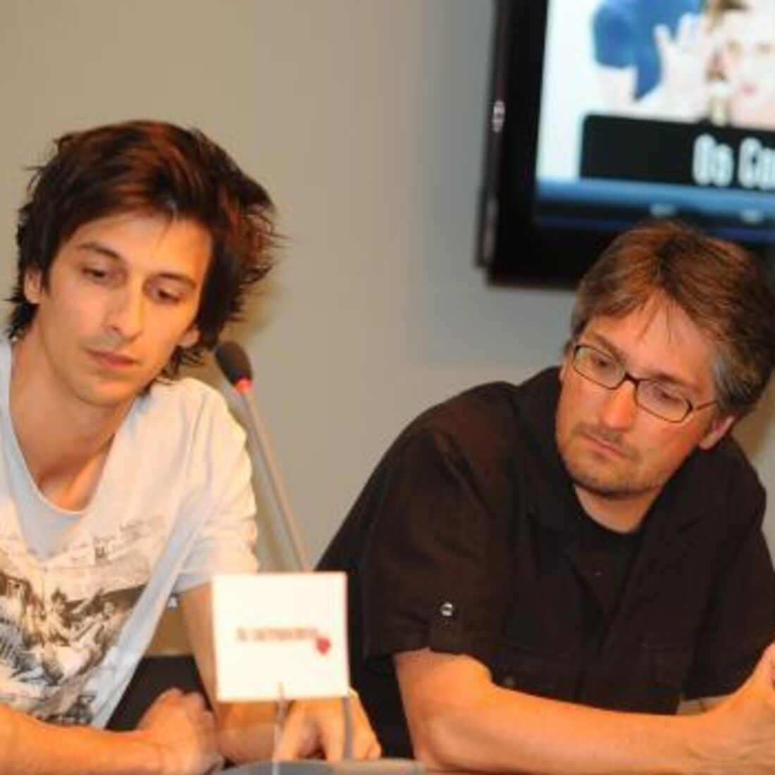 Bruno Nogueira e Nuno Markl na apresentação da série 'Os Contemporâneos', em 2009