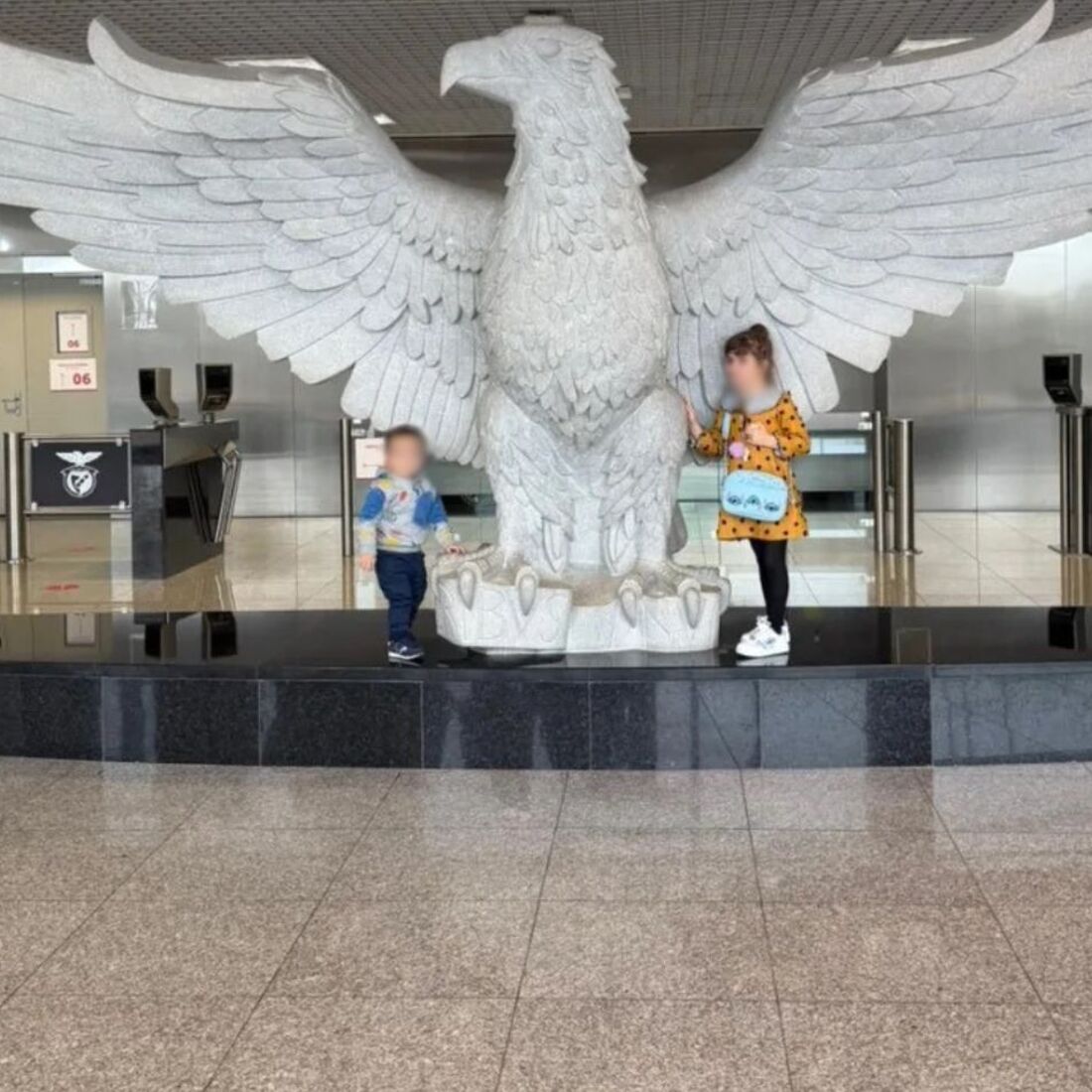 Pedro Jorge, Marisa e os filhos, Théo e Yara, no Estádio da Luz