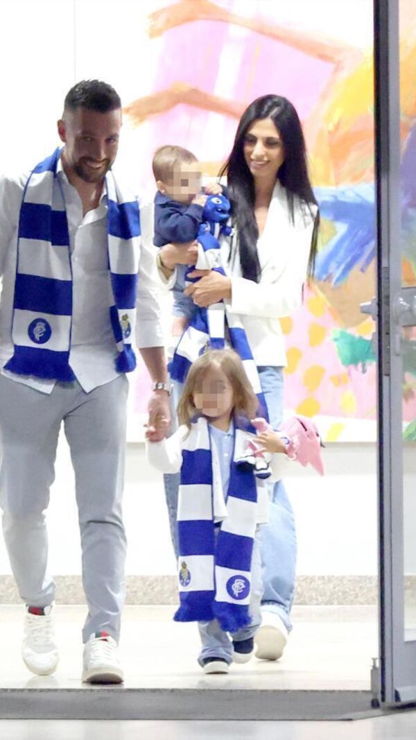 Francesco Farioli, Agata Alonzo e os filhos, Tommaso e Lea