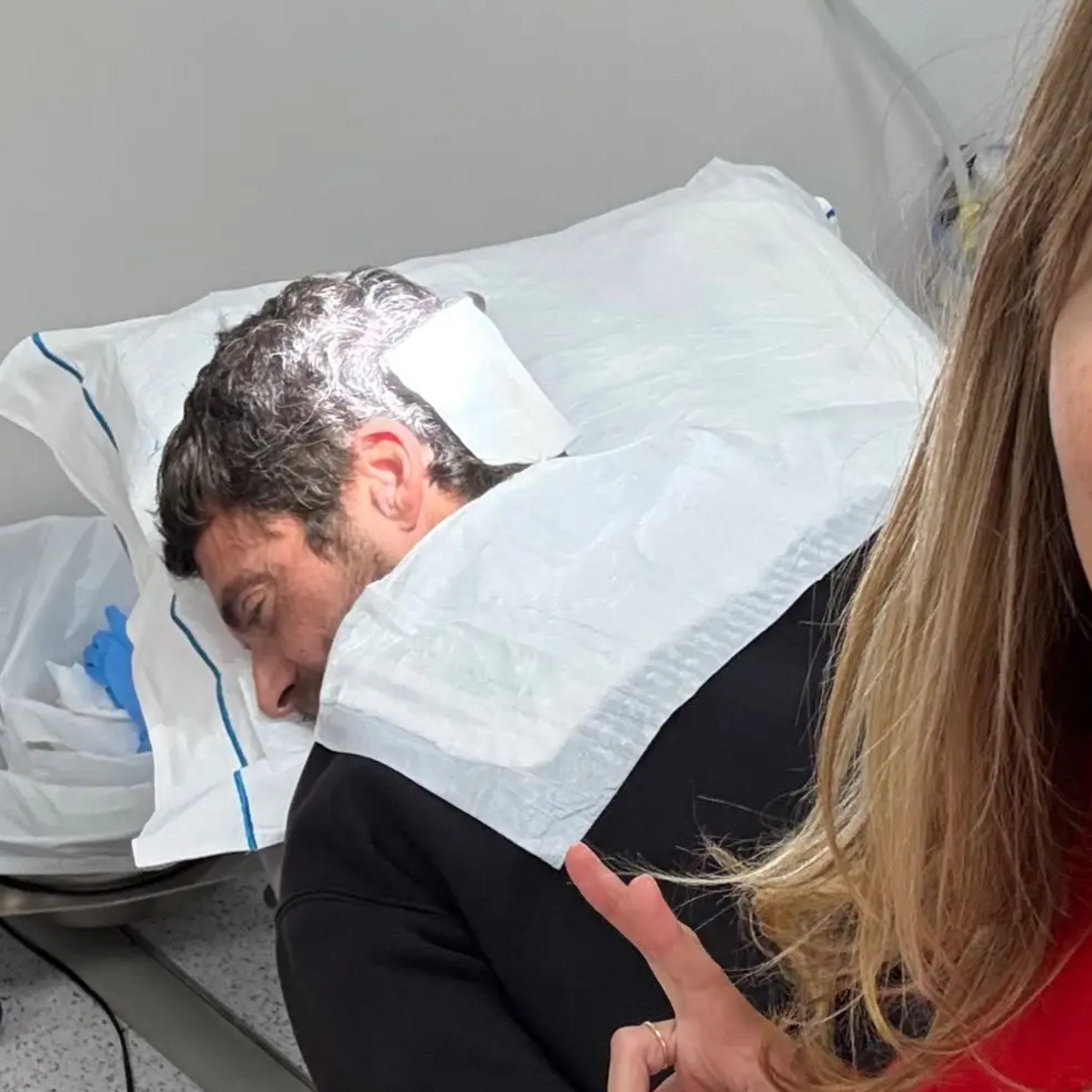 Diogo Amaral sofre acidente doméstico e é assistido no hospital