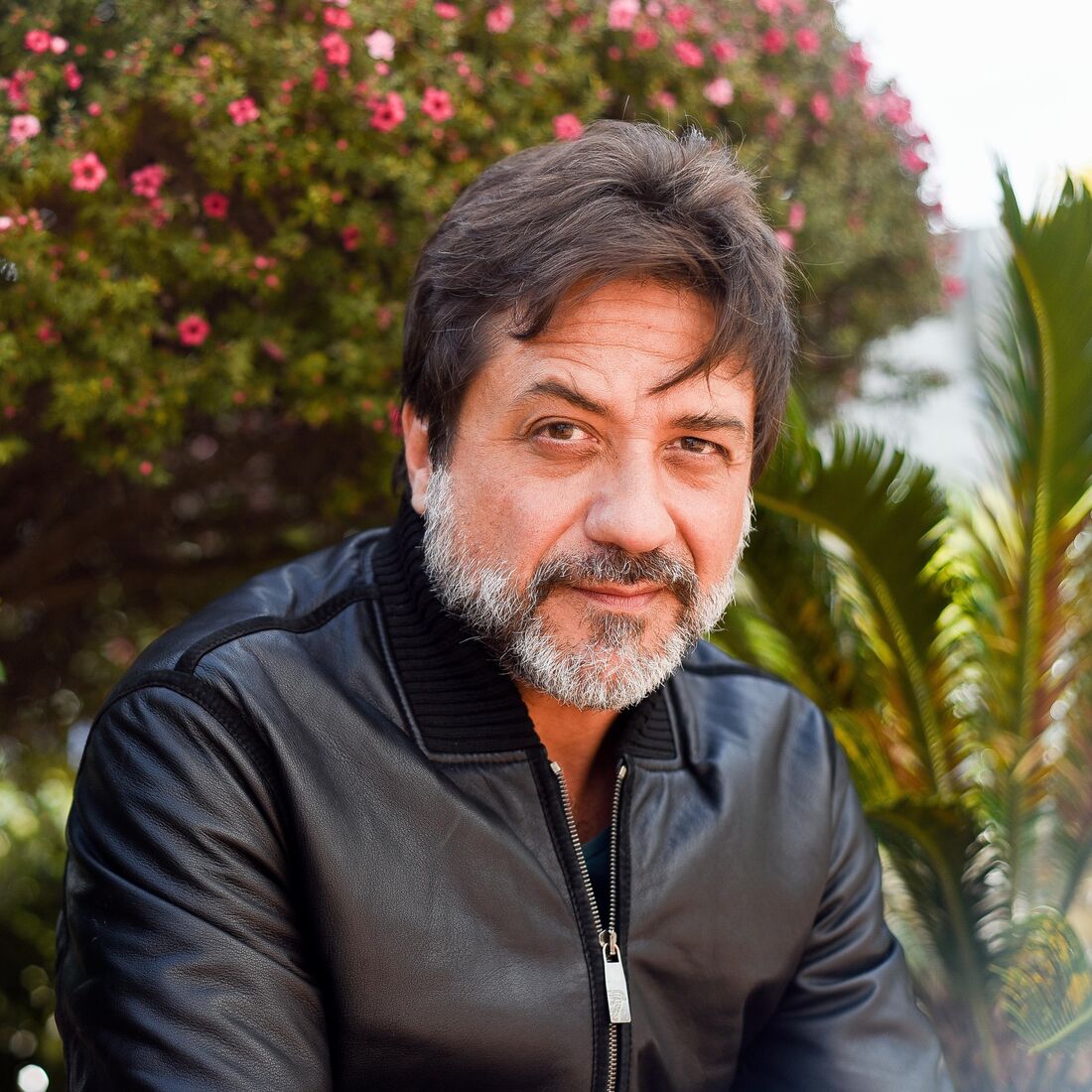 Helena Caldeira, de Rabo de Peixe, protagoniza série com Enrique Arce (Casa de Papel)