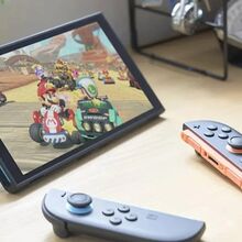 Nintendo Switch 2 oferece diversão para toda a família com jogos como Mario Kart e Pokémon.
