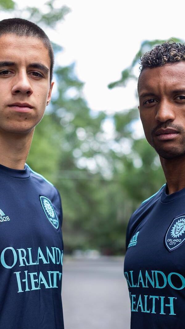 João Moutinho, filho de José Moutinho, com Nani no Orlando City