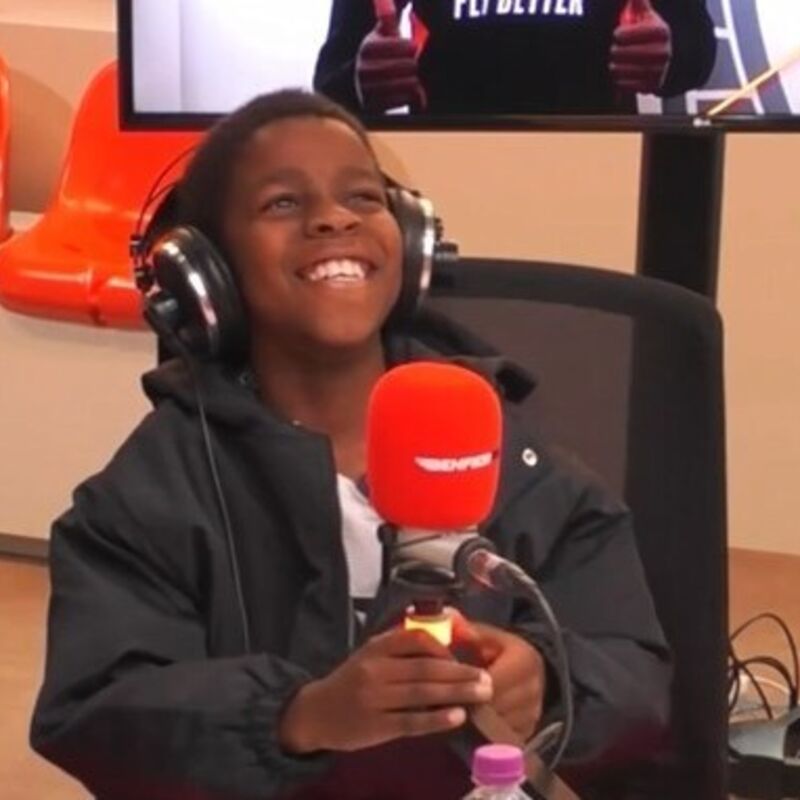 Enternecedor! Menino que salvou a mãe ao ligar para o INEM recebe convite inesperado de craque do Benfica